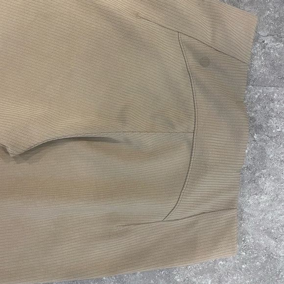 Lululemon Dress Pants - Size 6 - Picture 7 of 8